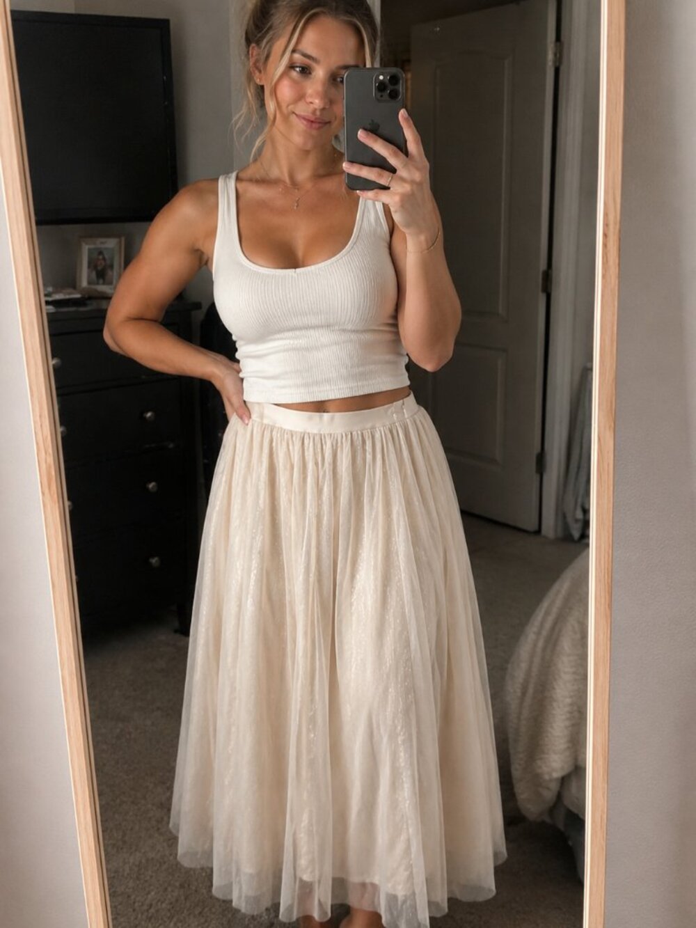 Dwirapal Pleated Tulle Maxi Skirt Size Small NWT | Beige Champagne Layered Mesh